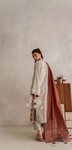 3-piece suit Fancy Embroidered│GulAhmed Lawn│Freesia