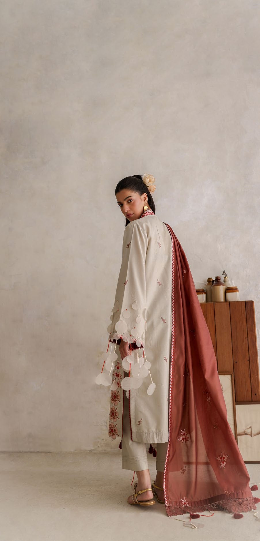 3-piece suit Fancy Embroidered│GulAhmed Lawn│Freesia