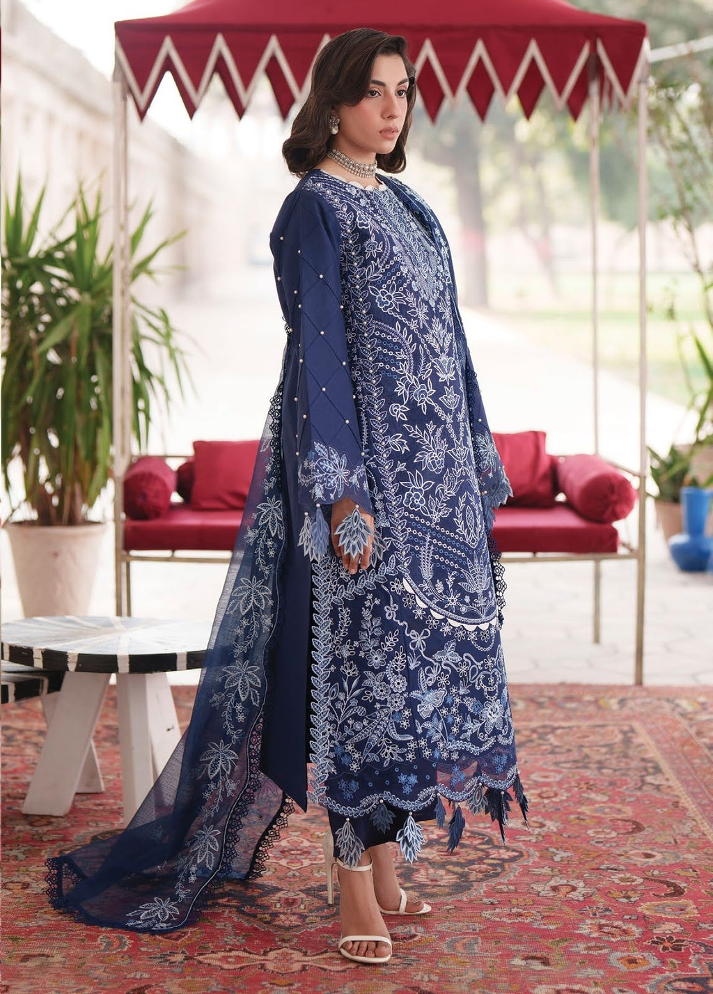 Nilofer Luxury Lawn 26  3 Piece Suit