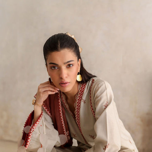 3-piece suit Fancy Embroidered│GulAhmed Lawn│Freesia
