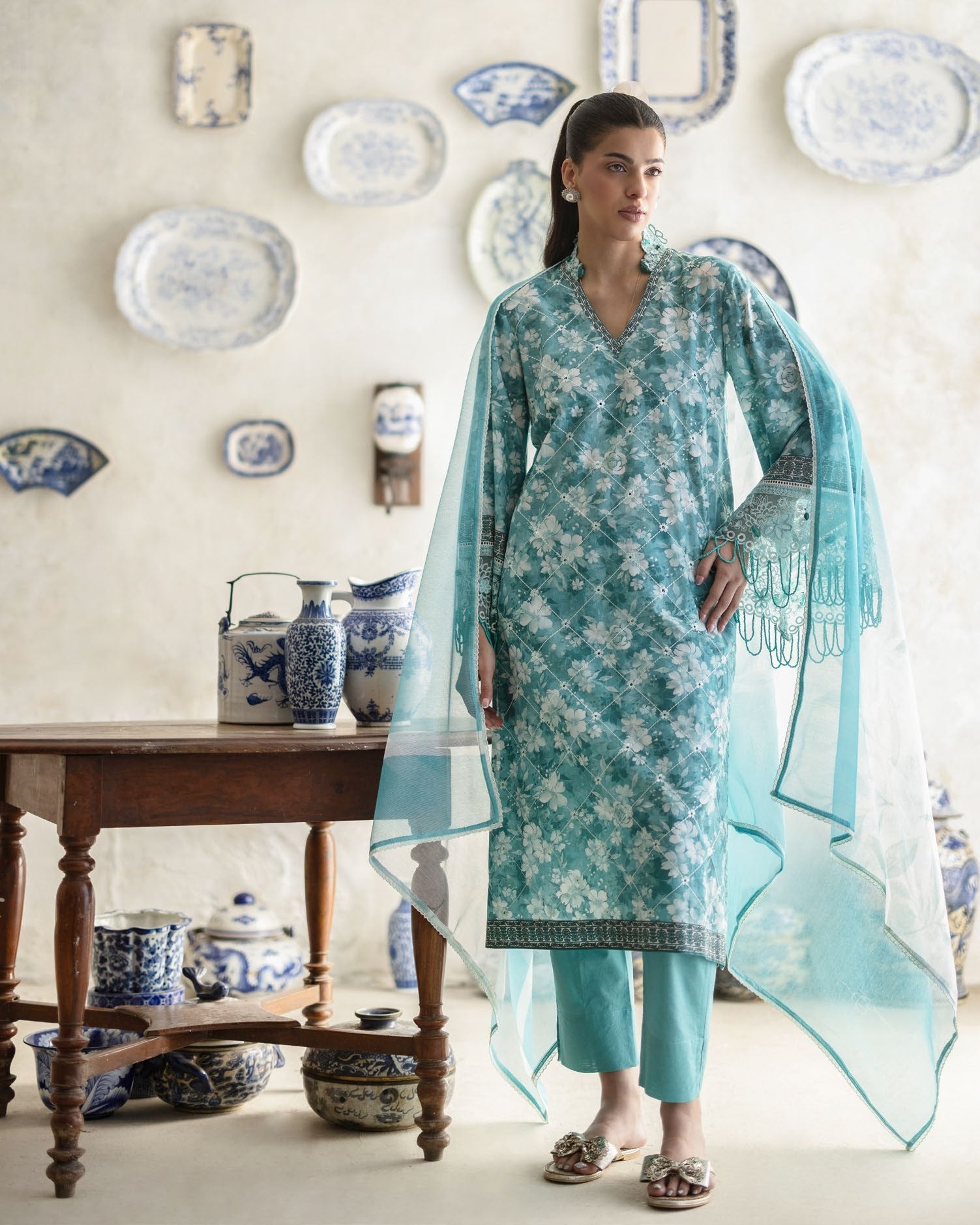 3-piece suit Fancy Embroidered│GulAhmed Lawn│Freesia