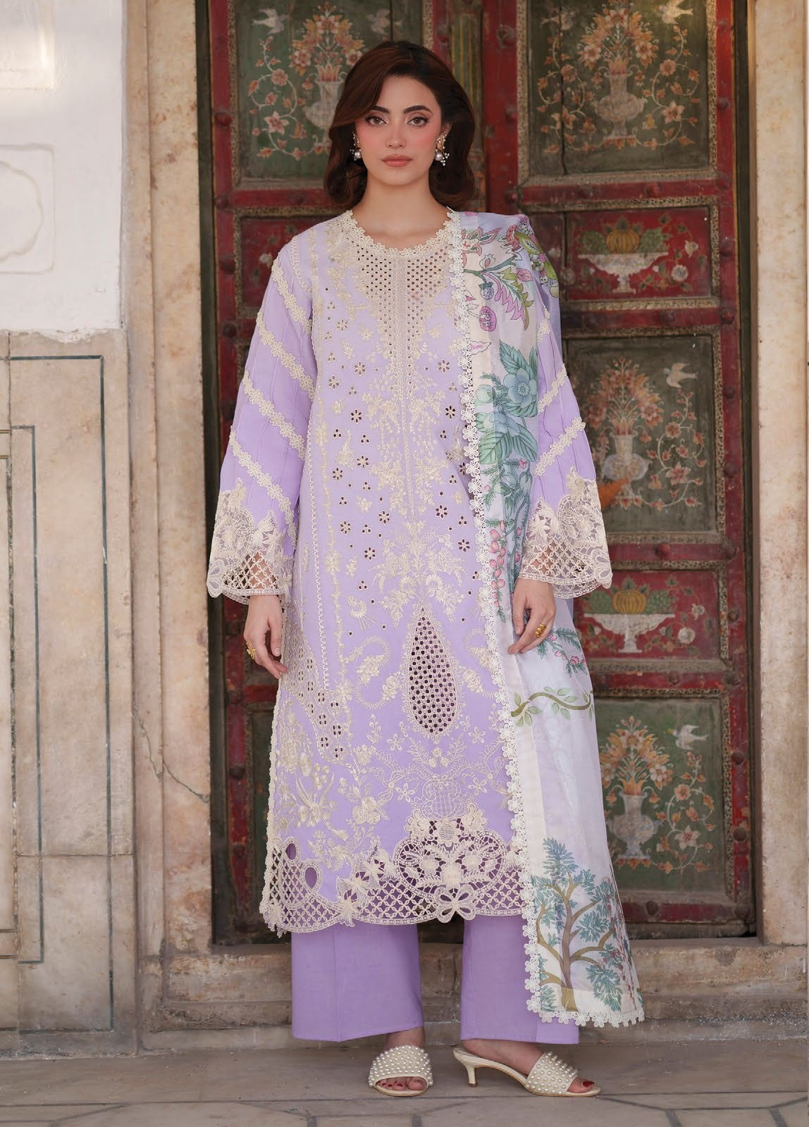 Nilofer Luxury Lawn 26 3 Piece Suit