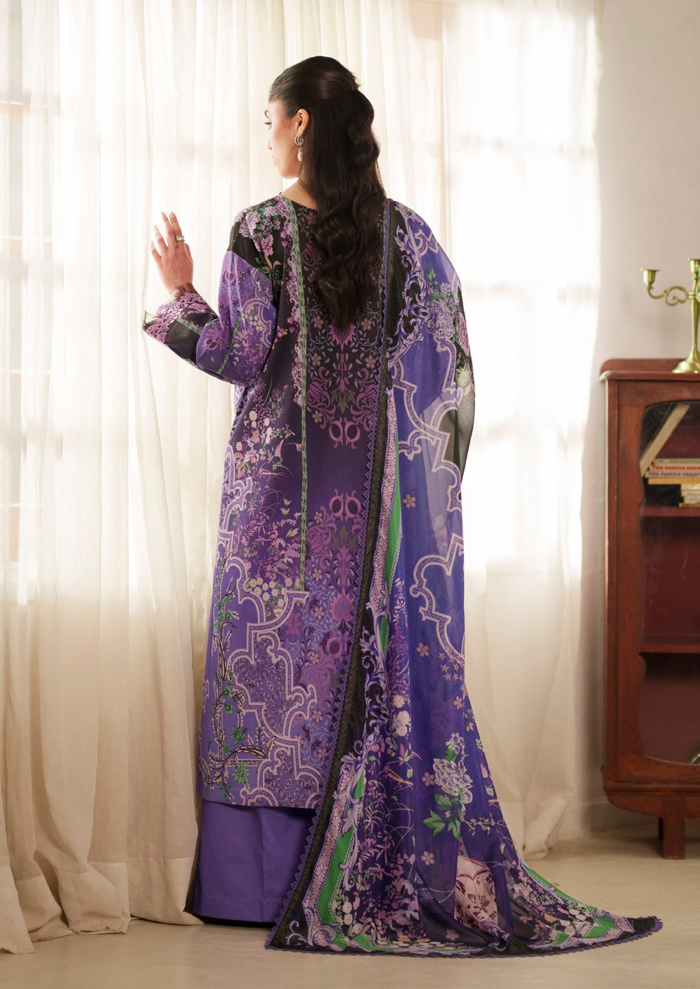 Parishay Azmir Printed Lawn 3 Piece Suit