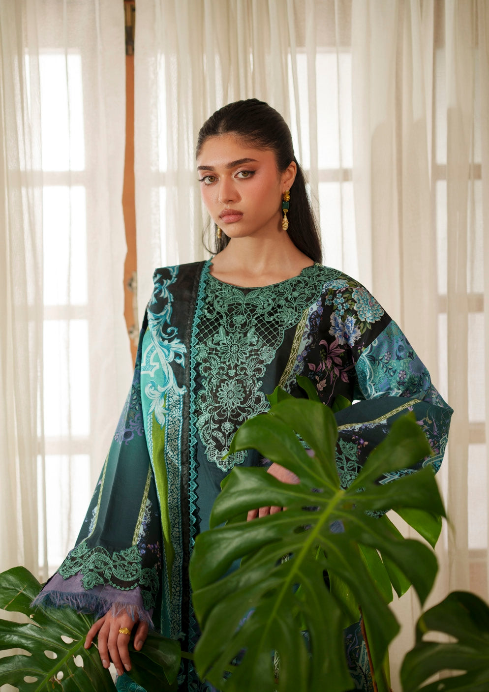 Parishay Azmir Printed Lawn 3 Piece Suit