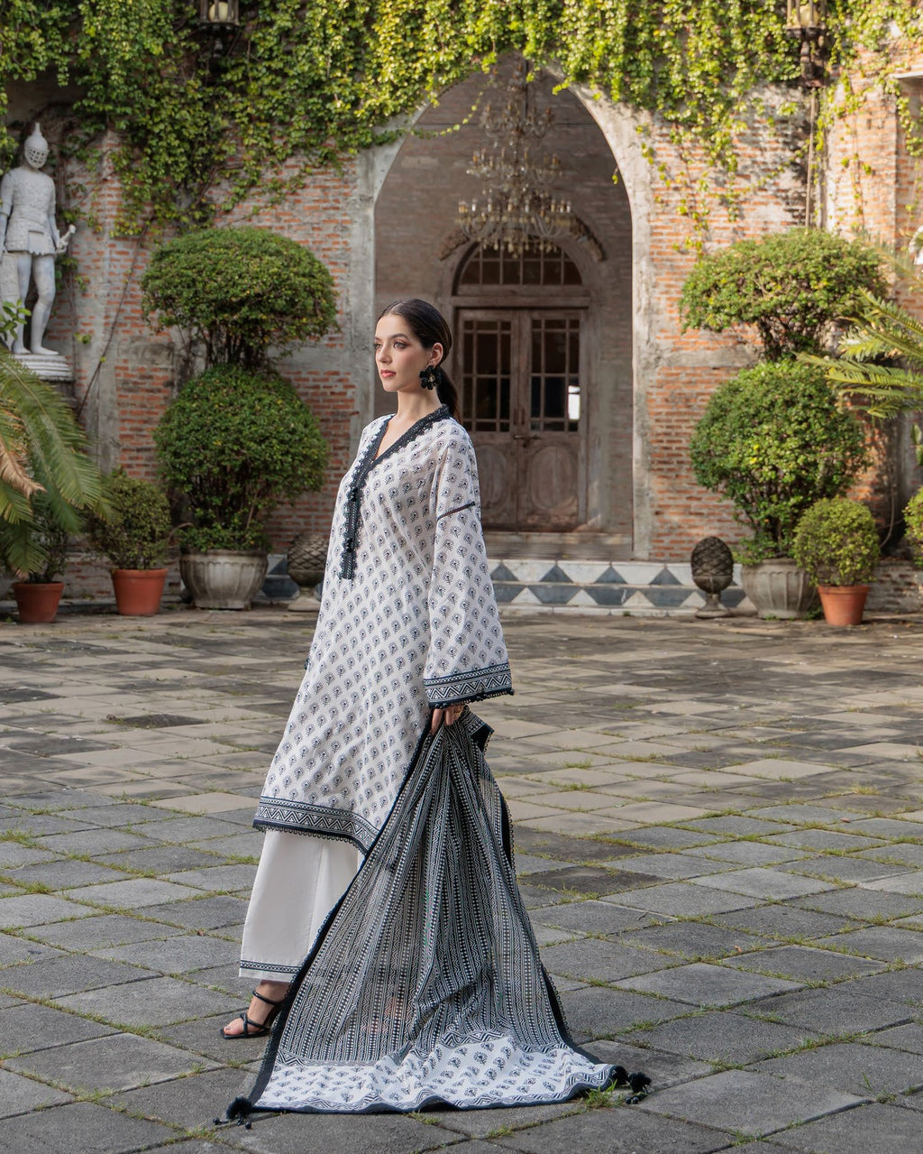 GulAhmed Timeless Petals Printed Lawn Suit