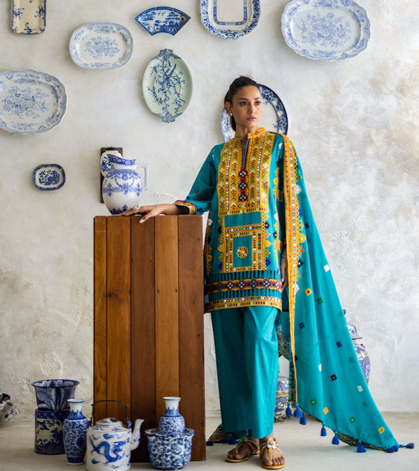 3-piece suit Elegant embroidered │GulAhmed Lawn│Freesia