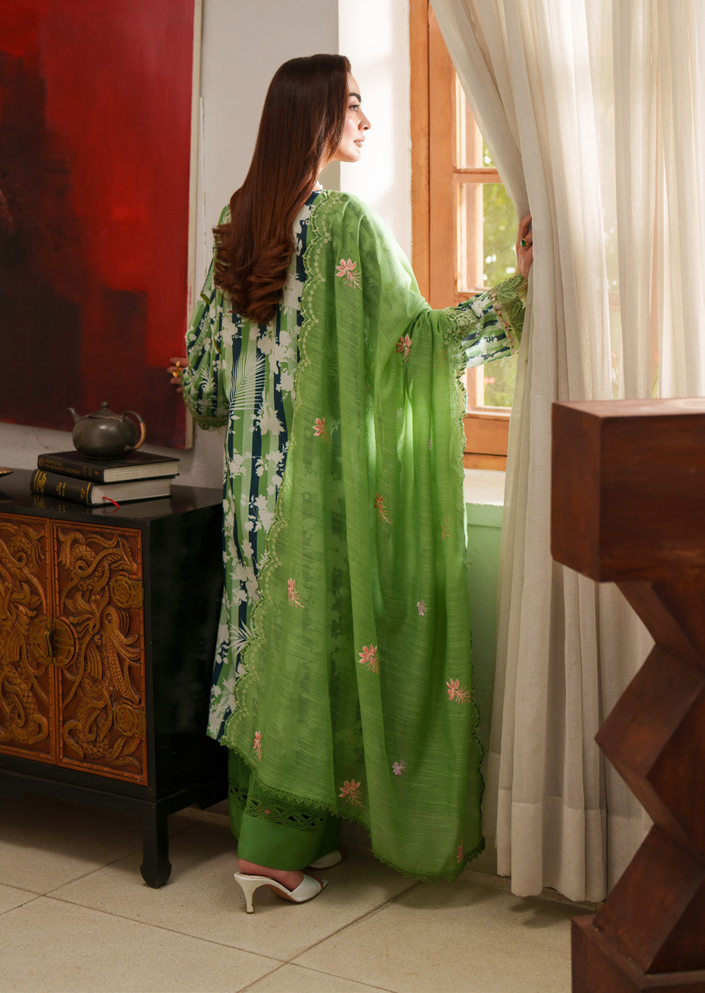 Parishay Azmir Printed Lawn 3 Piece Suit