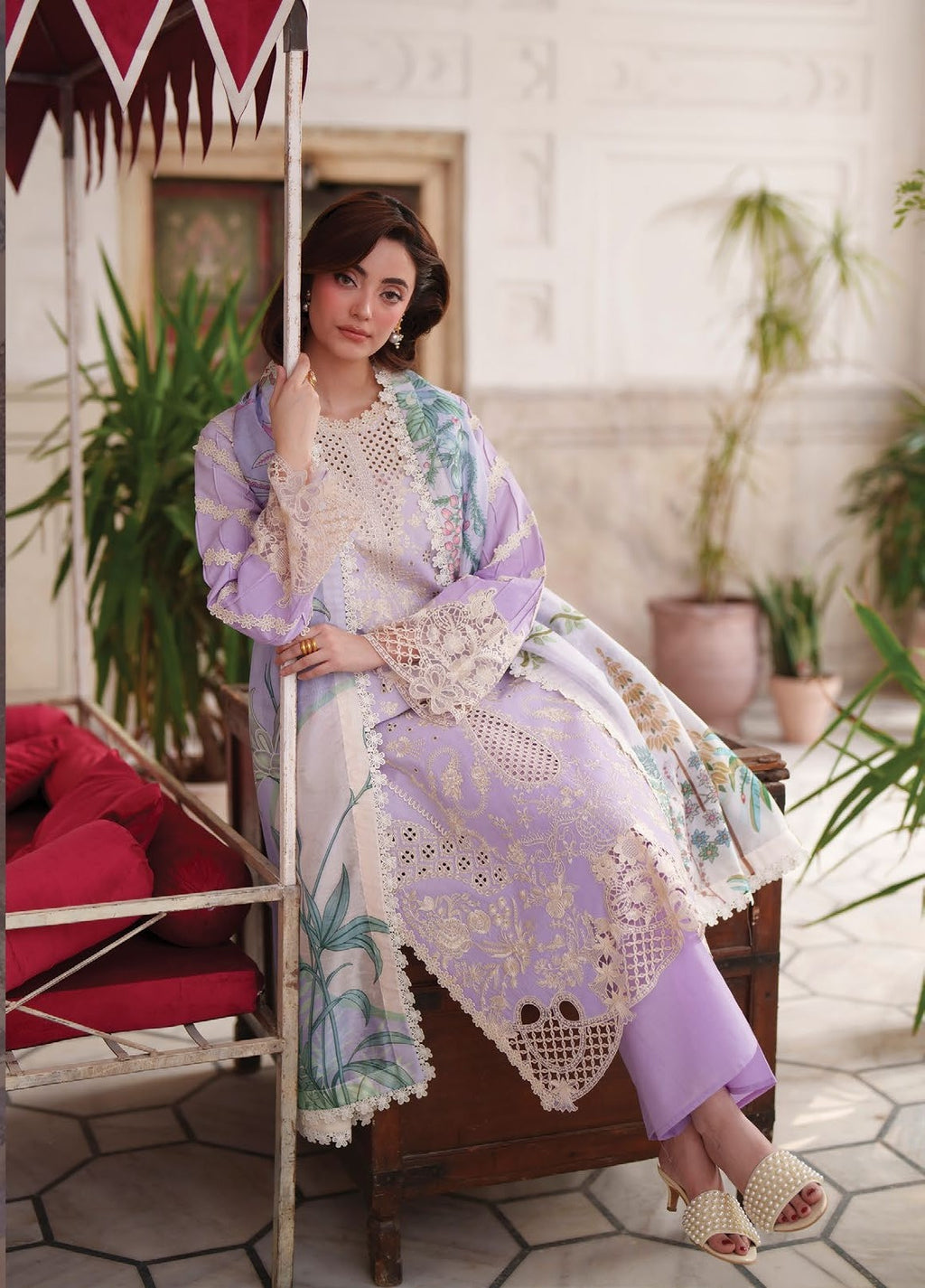 Nilofer Luxury Lawn 26 3 Piece Suit