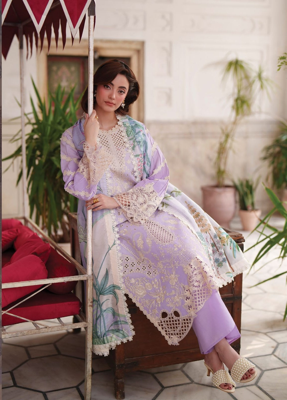 Nilofer Luxury Lawn 26 3 Piece Suit