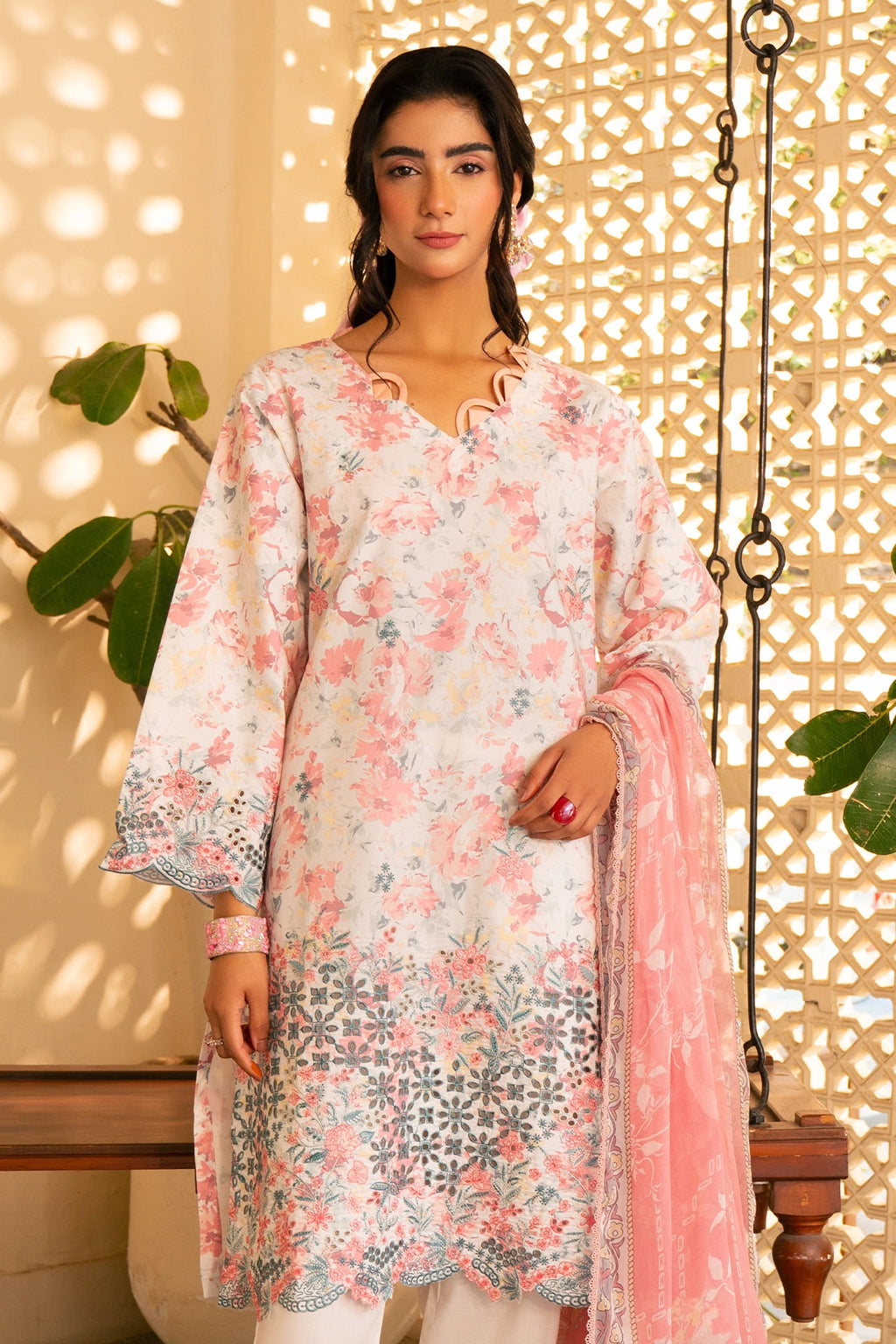 3 Piece - Premium Embroidered Lawn - 3721 - Unstitched image 1