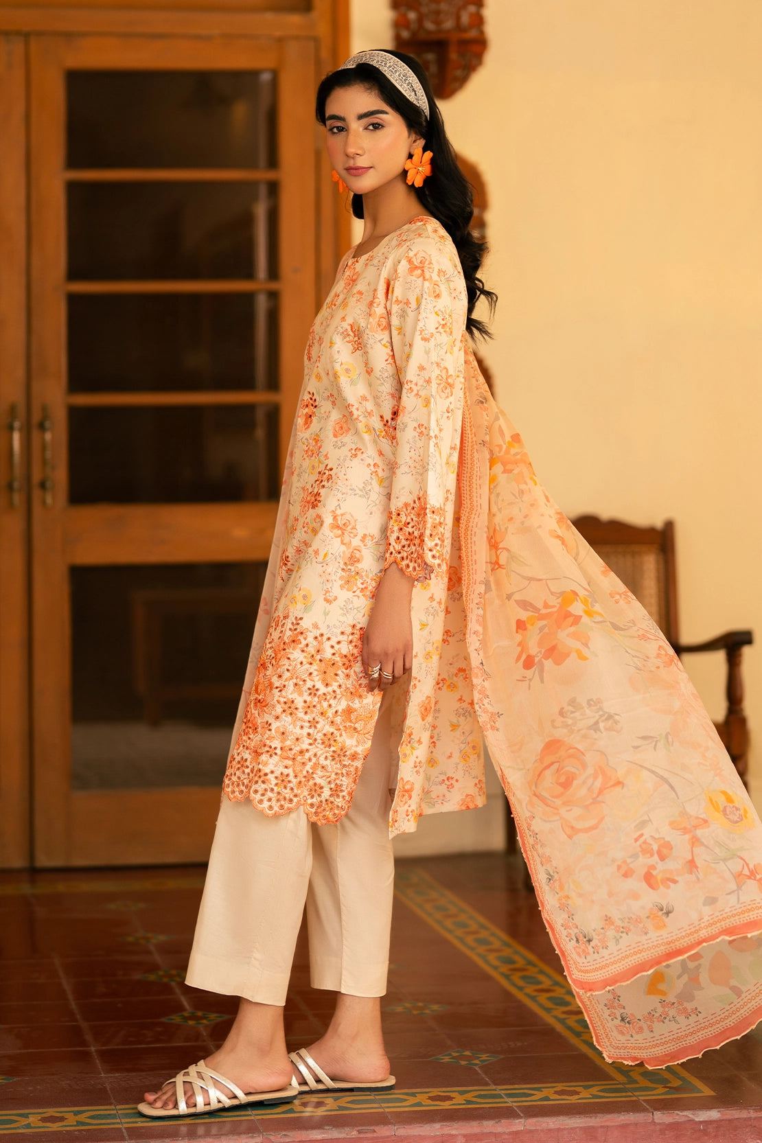 3 Piece - Premium Embroidered Lawn - 3723 - Unstitched image 4
