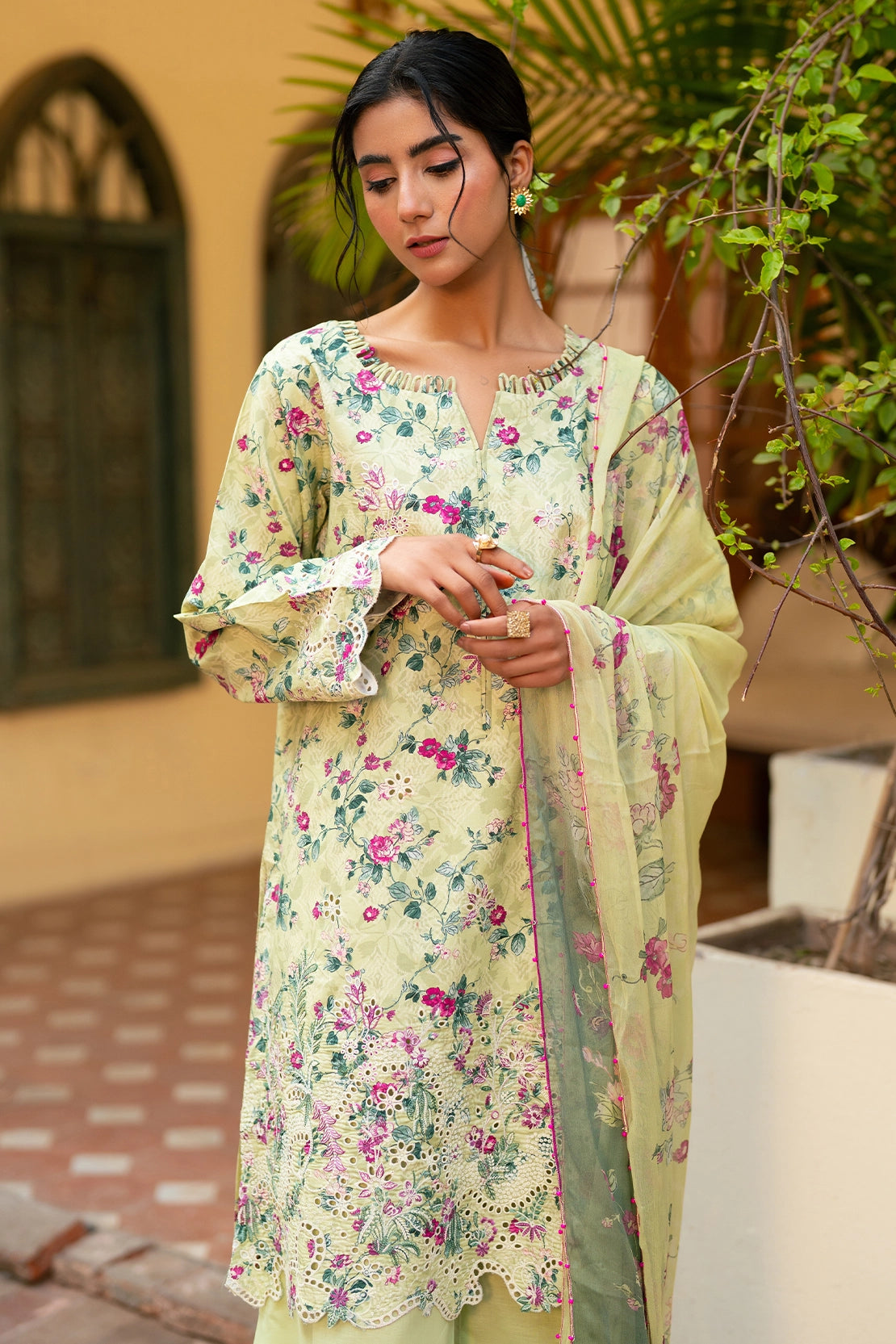 3 Piece - Premium Embroidered Lawn - 3727 - Unstitched image 1