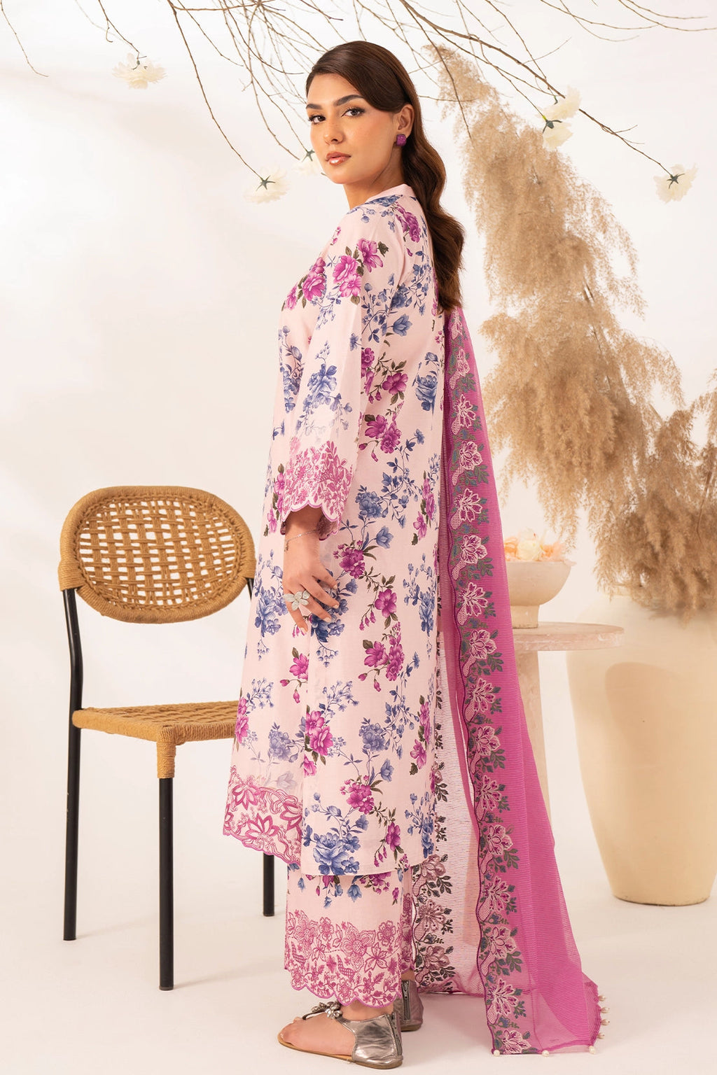 Rashid Tex Florin Premium Embroidered Lawn – 561 – Unstitched 3 Piece image 3