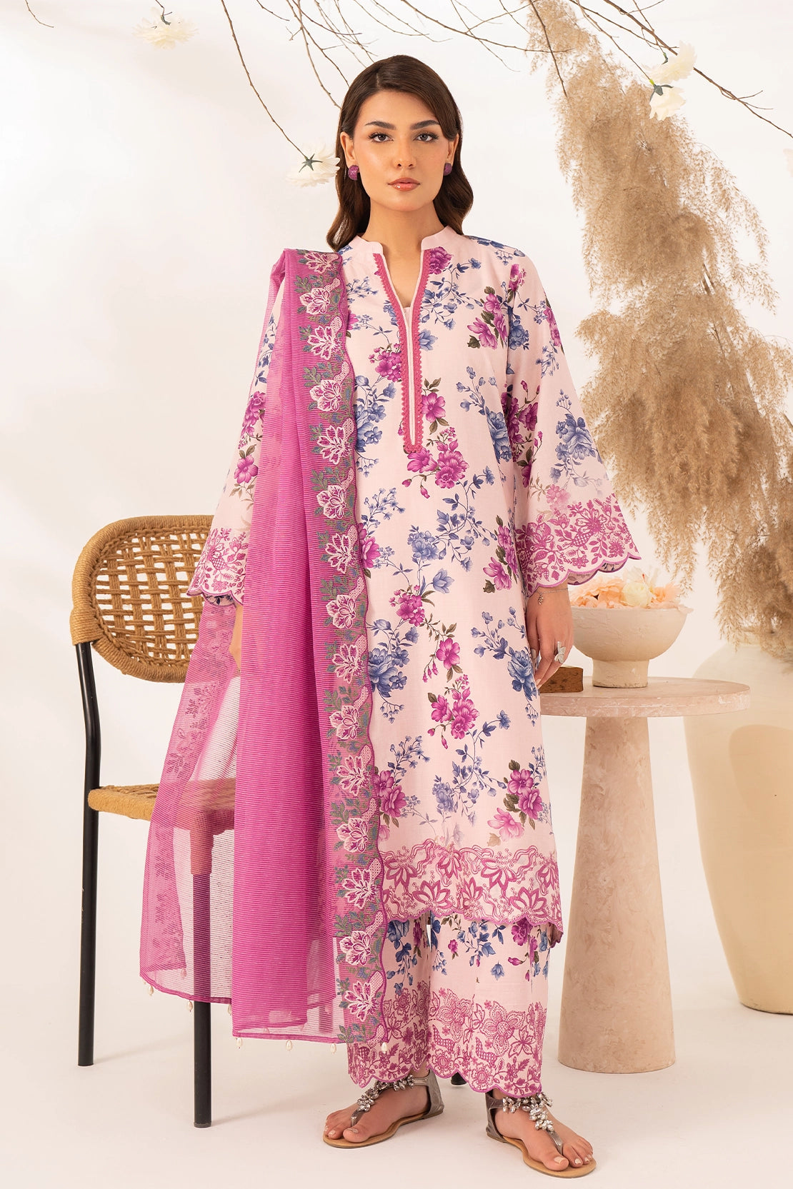 Rashid Tex Florin Premium Embroidered Lawn – 561 – Unstitched 3 Piece image 2