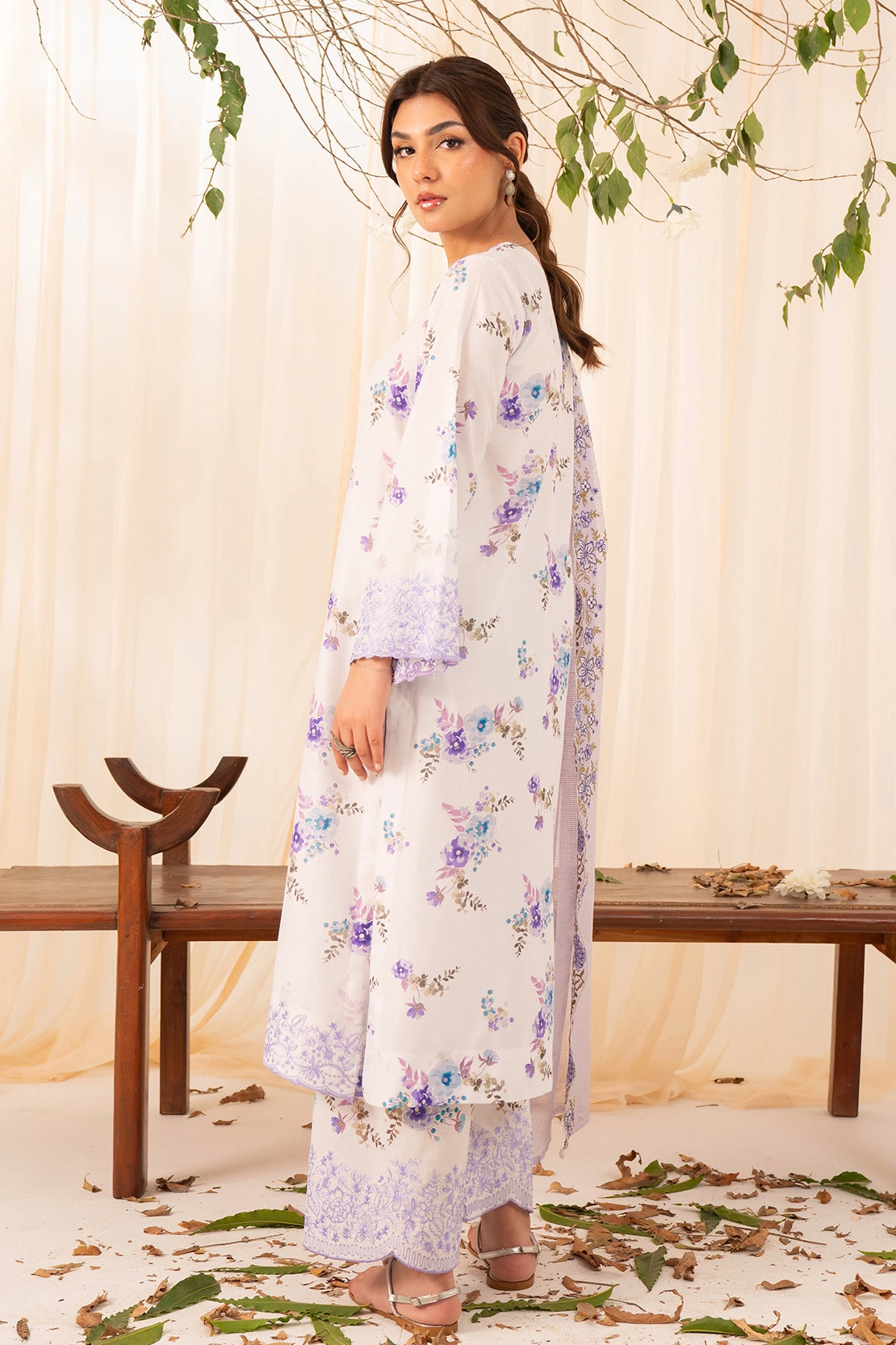 Rashid Tex Florin Premium Embroidered Lawn – 564 – Unstitched 3 Piece image 3