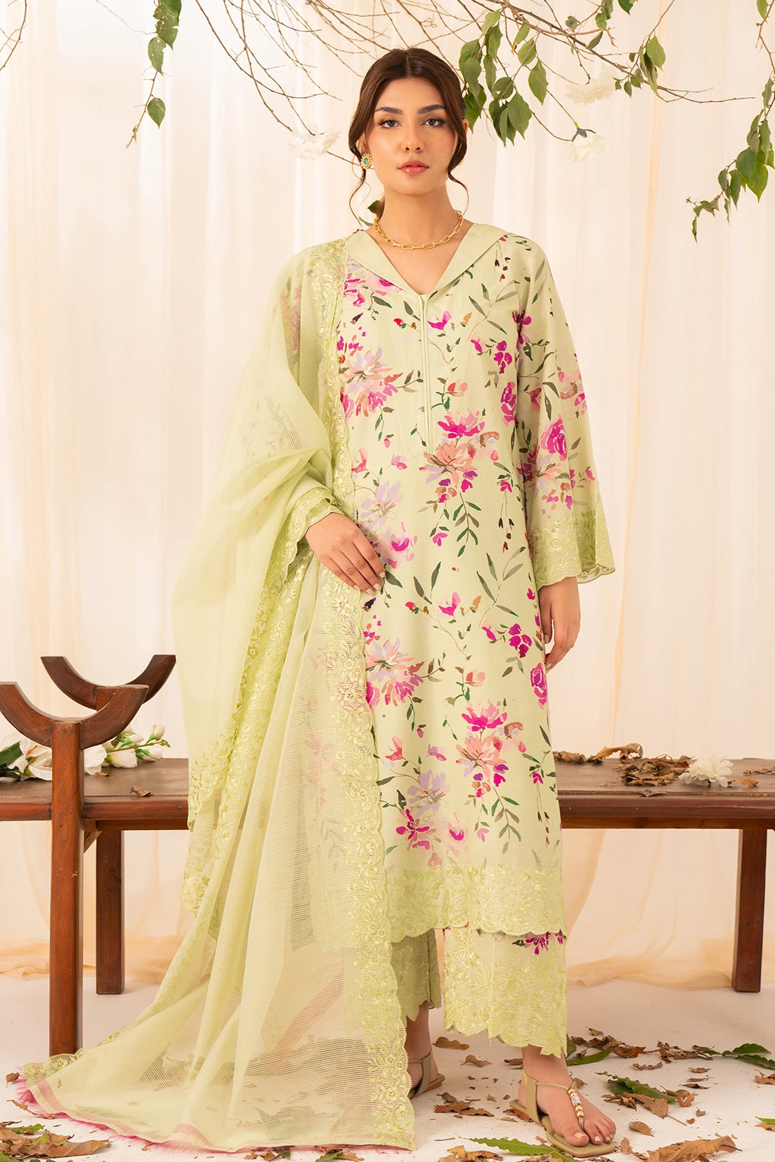 Rashid Tex Florin Premium Embroidered Lawn – 565 – Unstitched 3 Piece image 2