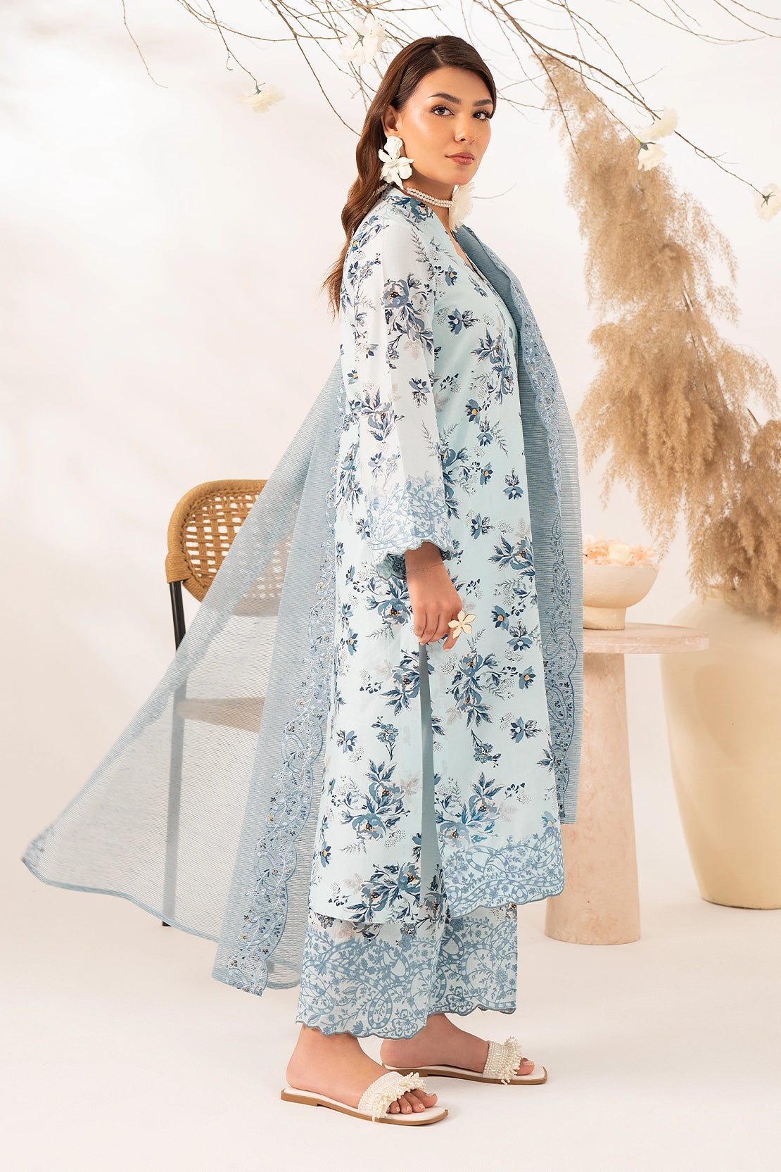 Rashid Tex Florin Premium Embroidered Lawn – 567 – Unstitched 3 Piece image 4