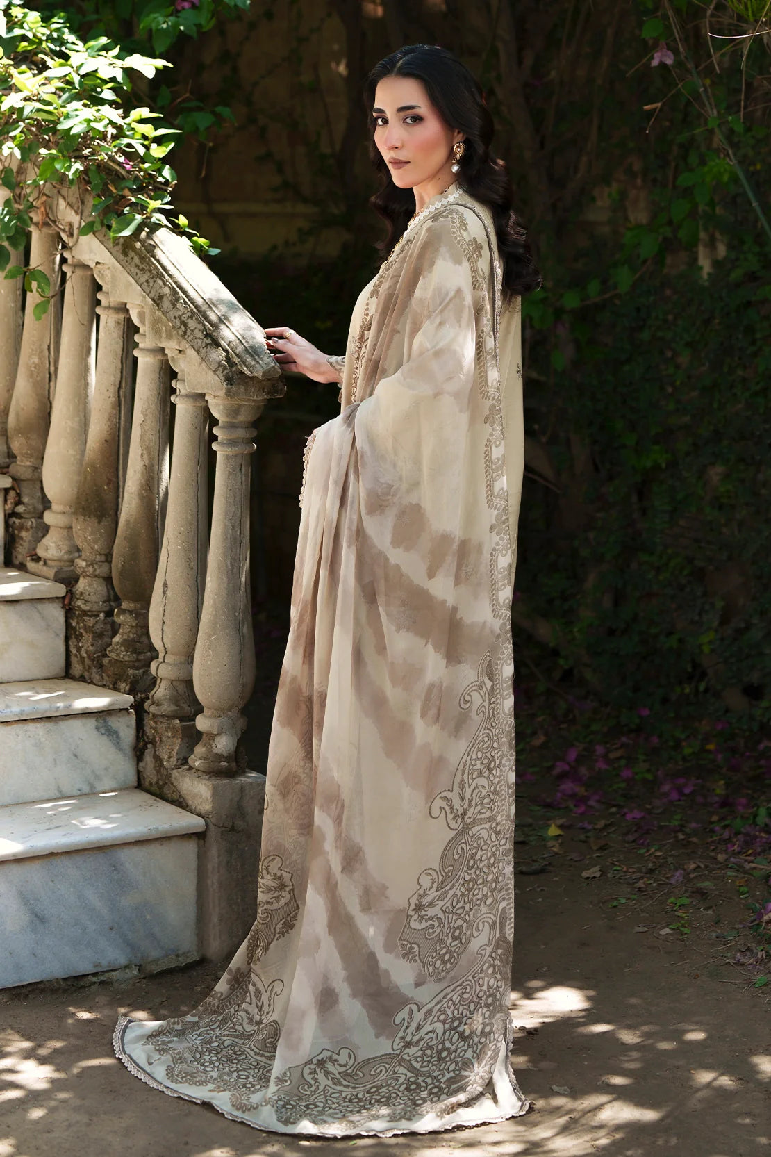 Rashid Tex Enara Garden Luxury Embroidered Lawn – 3710 – Unstitched 3 Piece