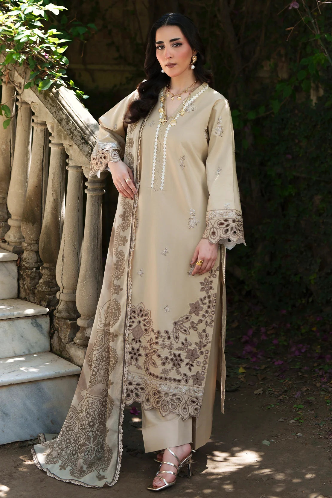 Rashid Tex Enara Garden Luxury Embroidered Lawn – 3710 – Unstitched 3 Piece