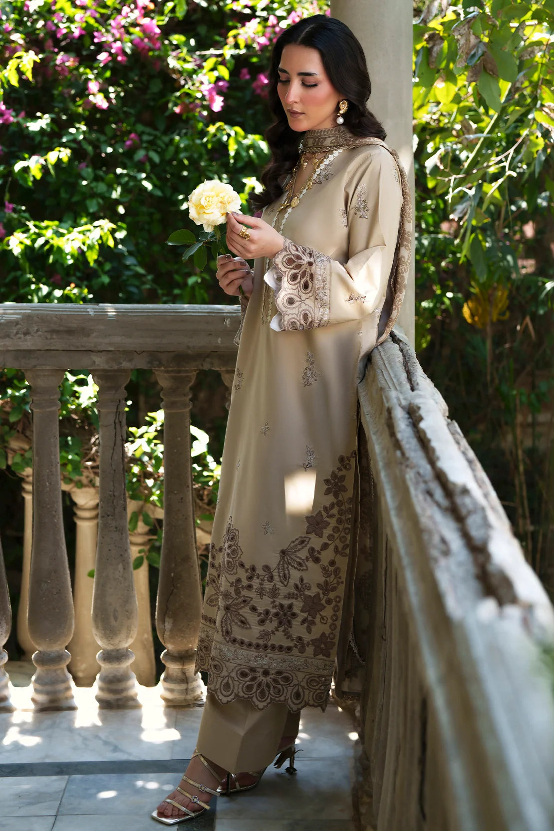 Rashid Tex Enara Garden Luxury Embroidered Lawn – 3710 – Unstitched 3 Piece