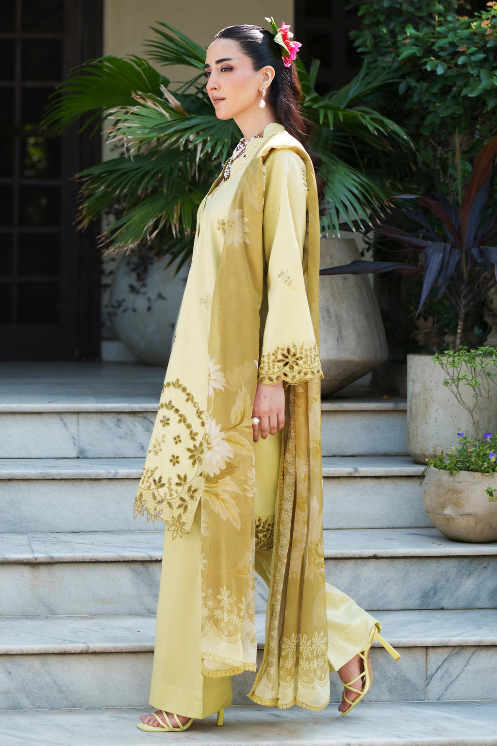 Rashid Tex Enara Garden Luxury Embroidered Lawn – 3702 – Unstitched 3 Piece