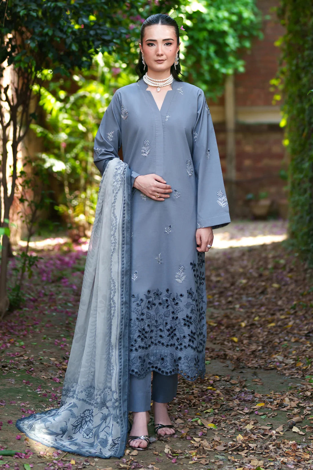 Rashid Tex Enara Garden Luxury Embroidered Lawn – 3704 – Unstitched 3 Piece