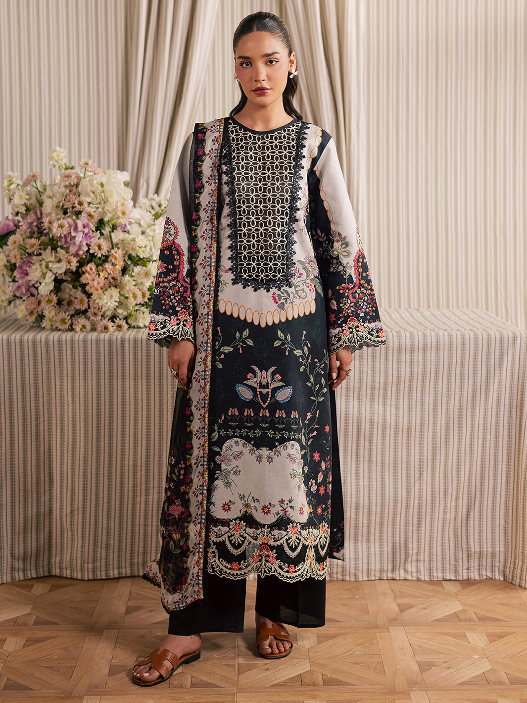 MJ-01 | 3 PC Lawn Unstitched Mahnur Jahaan Lawn 26