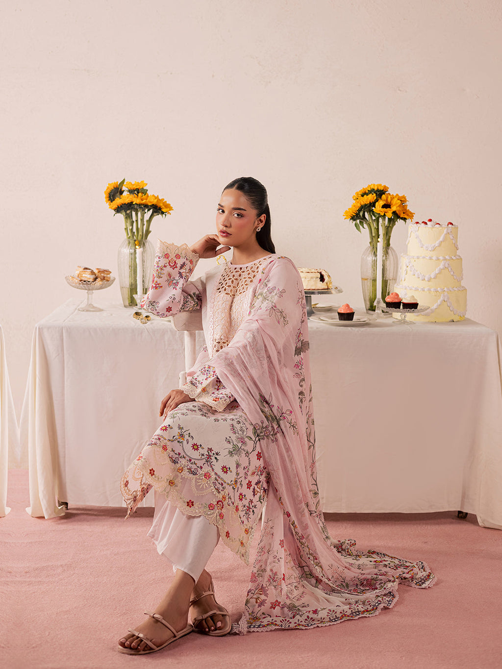 MJ-02 | 3 PC Lawn Mahnur Jahaan Lawn 26