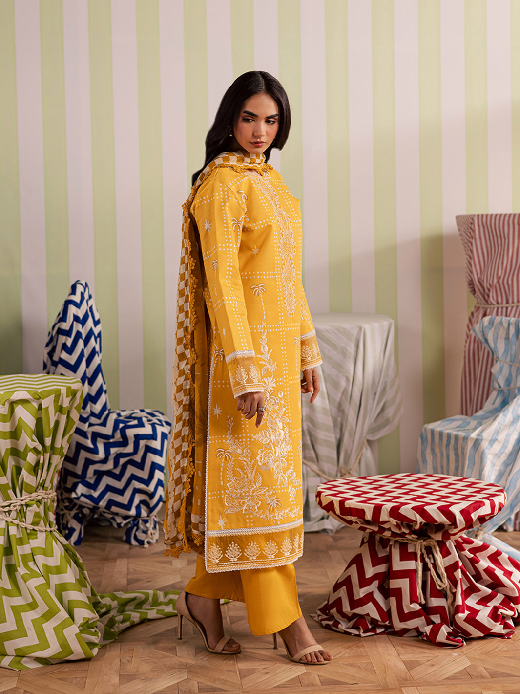 MJ-03 | 3 PC Lawn Unstitched Mahnur Jahaan Lawn 26