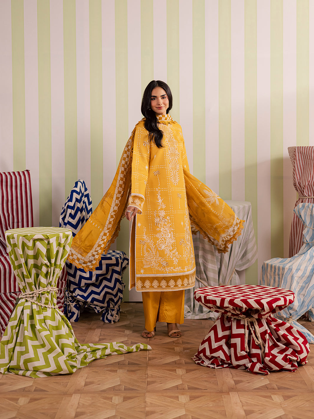 MJ-03 | 3 PC Lawn Mahnur Jahaan Lawn 26