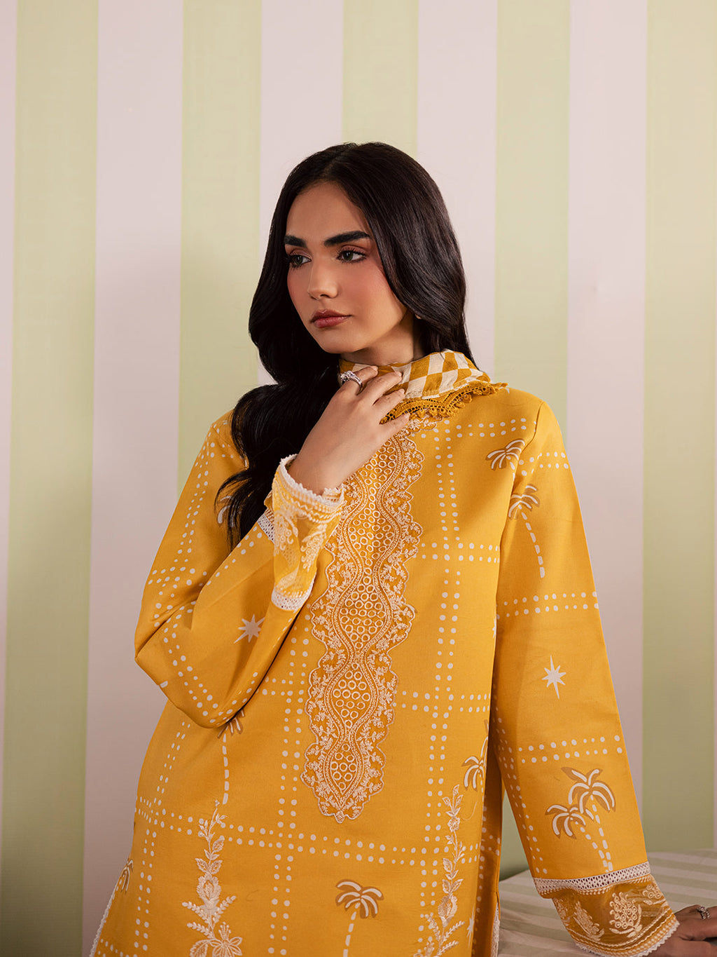 MJ-03 | 3 PC Lawn Mahnur Jahaan Lawn 26