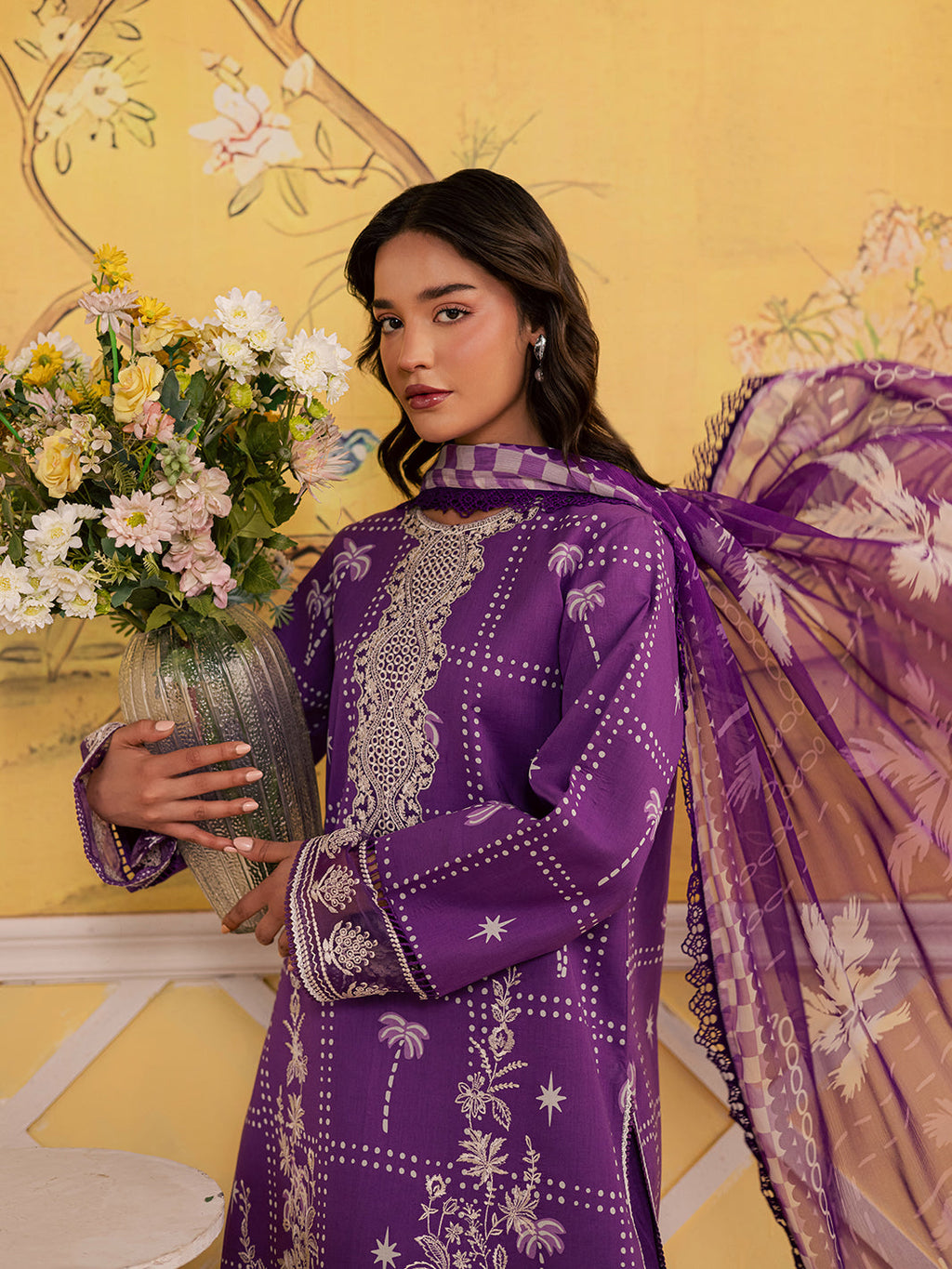 MJ-04 | 3 PC Lawn Mahnur Jahaan Lawn 26