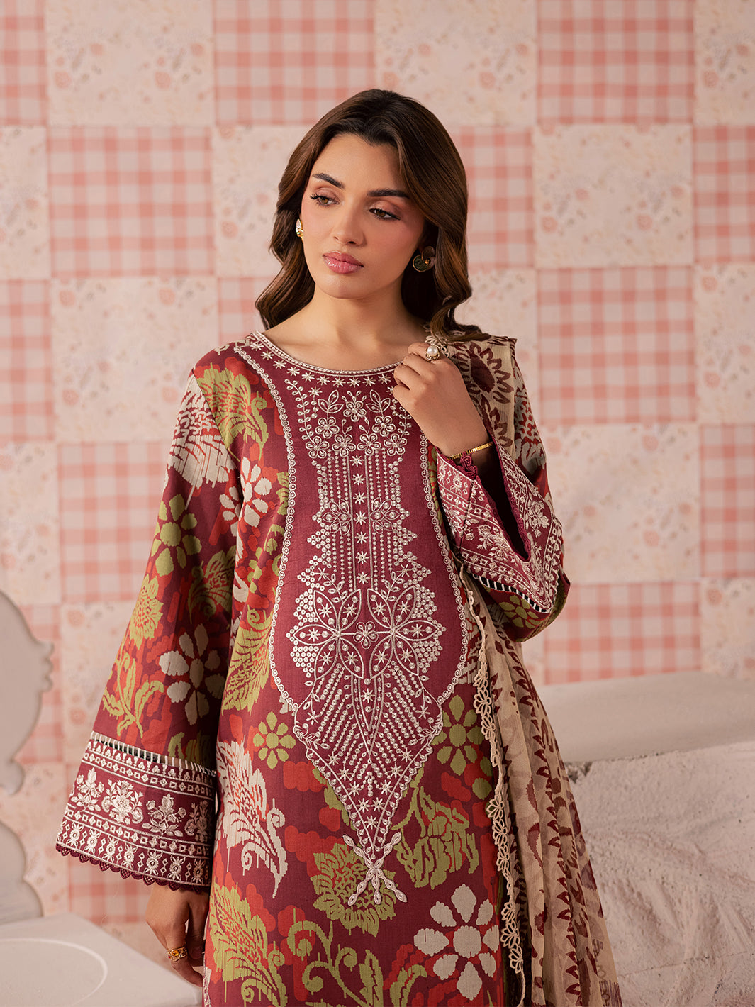 MJ-05 | 3 PC Lawn Mahnur Jahaan Lawn 26