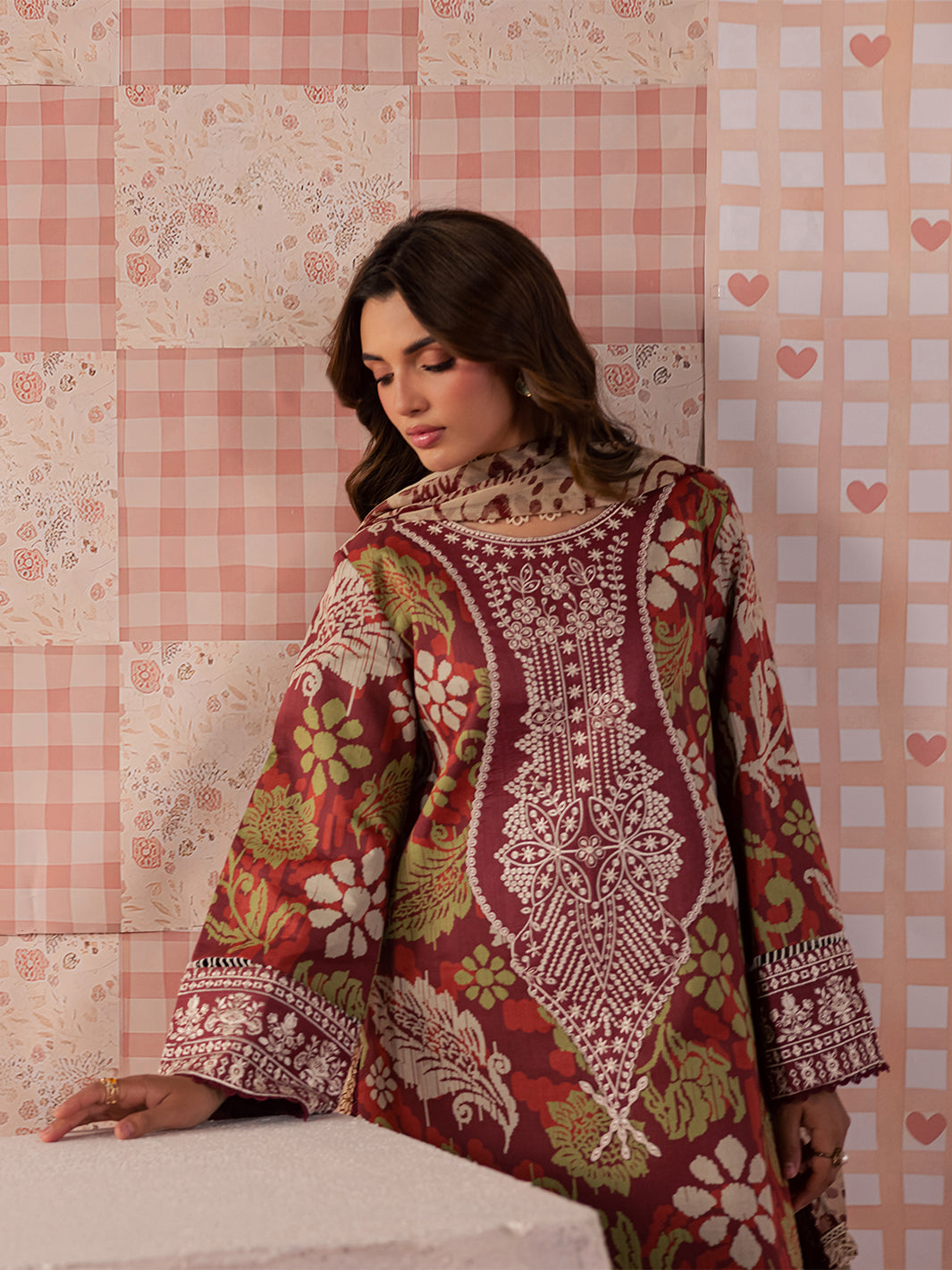 MJ-05 | 3 PC Lawn L Mahnur Jahaan Lawn 26