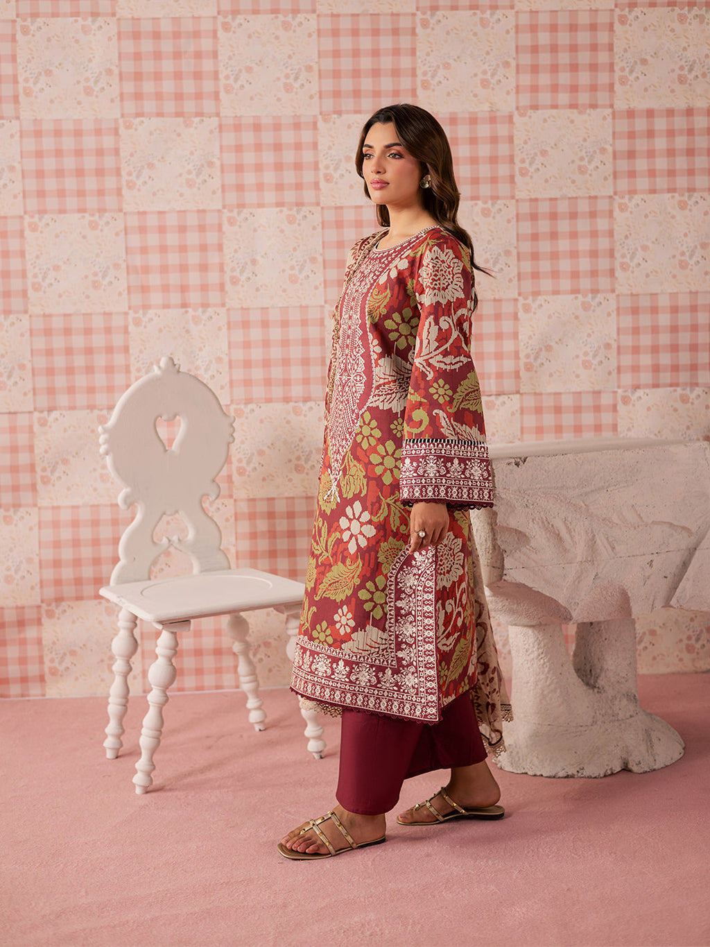 MJ-05 | 3 PC Lawn Mahnur Jahaan Lawn 26
