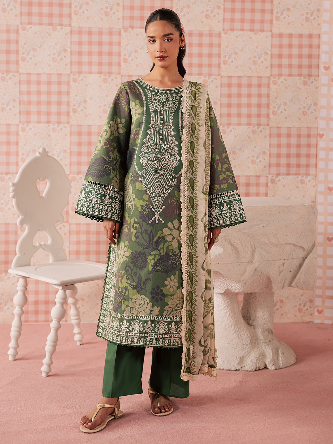 MJ-06 | 3 PC Lawn Mahnur Jahaan Lawn 26