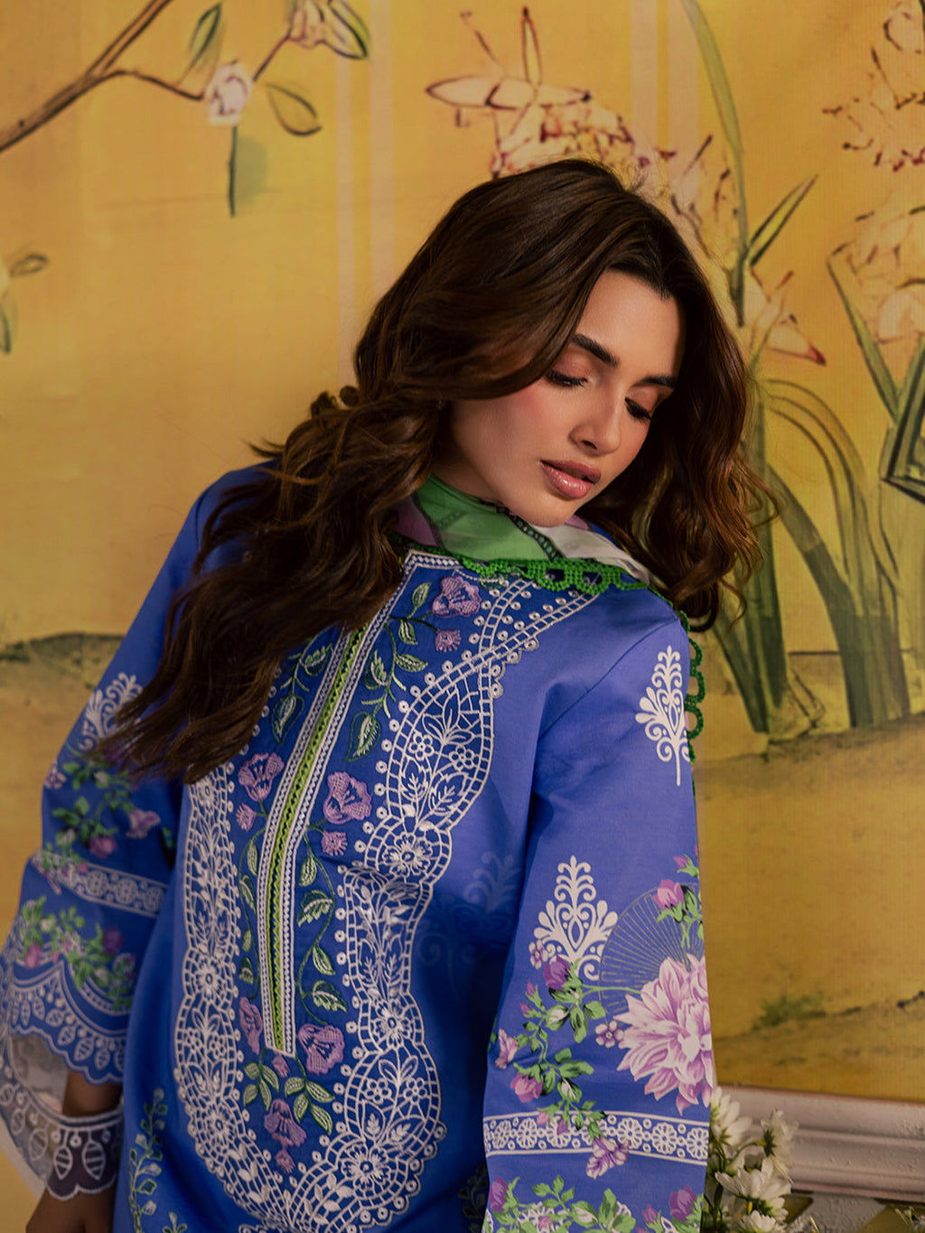MJ-08 | 3 PC Lawn Mahnur Jahaan Lawn 26