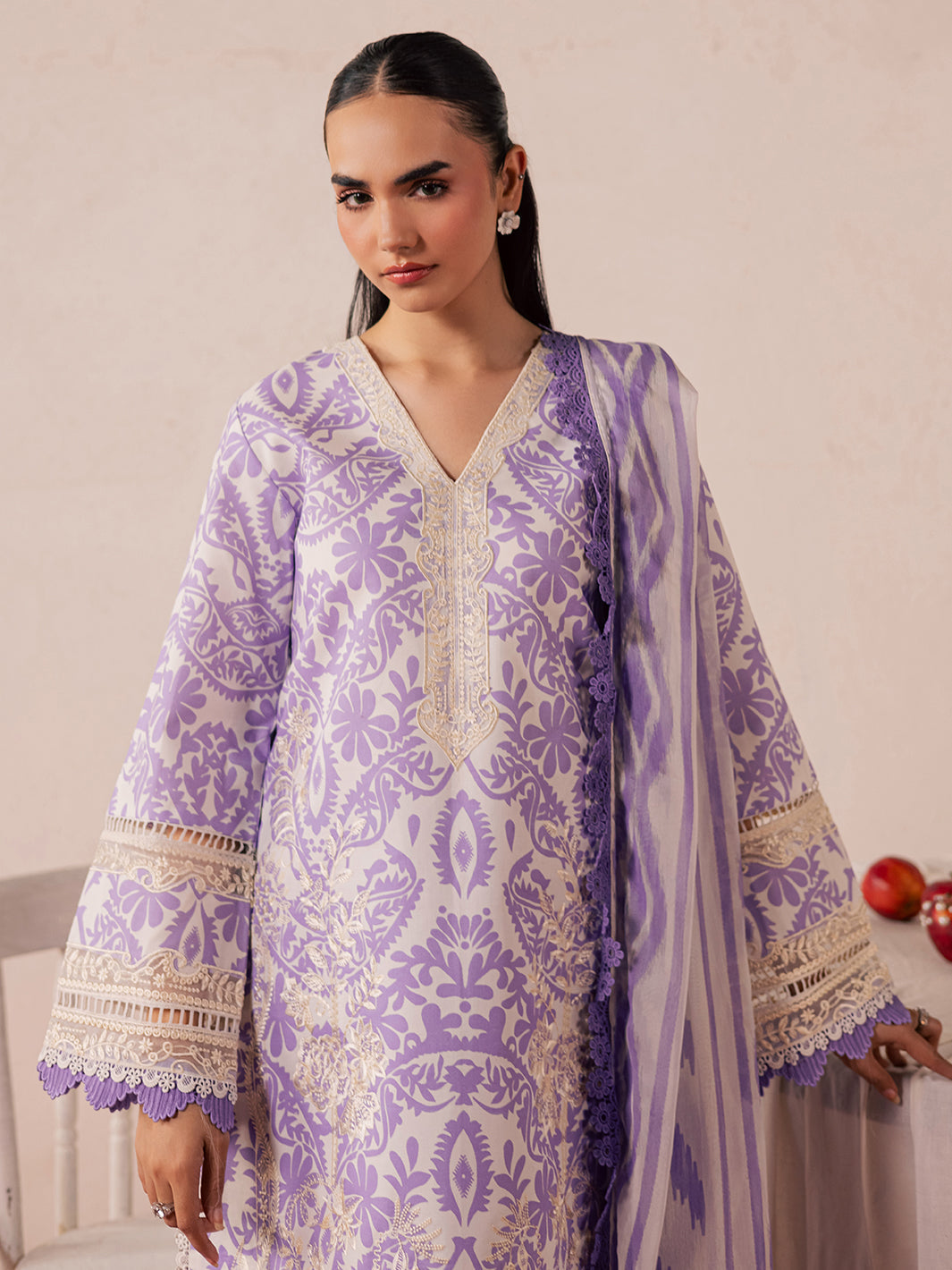 MJ-10 | 3 PC Lawn Mahnur Jahaan Lawn 26