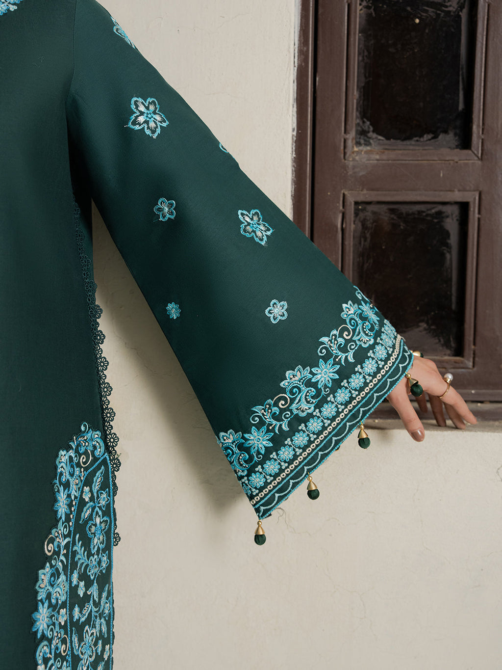 MU-04 | 3 PC Lawn - Unstitched