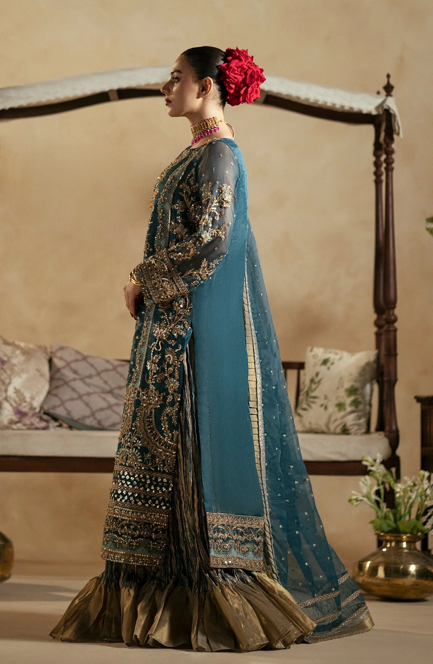 Maryum & Maria Zamani Begum Embroidered Organza Unstitched 3Pc Suit Zircon (MW23-514)