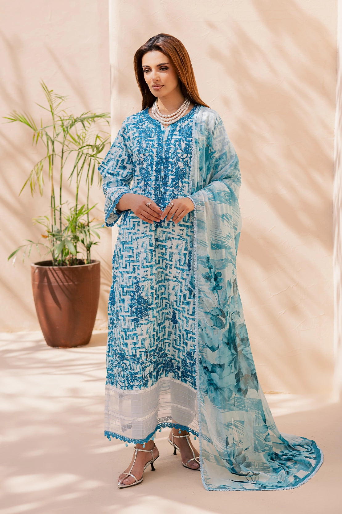 Rashid Tex Savoy Premium Embroidered Lawn – 3733 – Unstitched 3 Piece