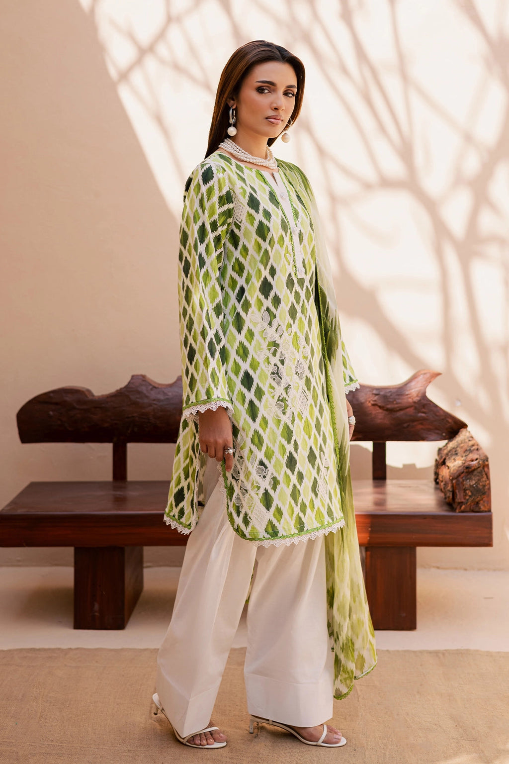 Rashid Tex Savoy Premium Embroidered Lawn – 3737 – Unstitched 3 Piece
