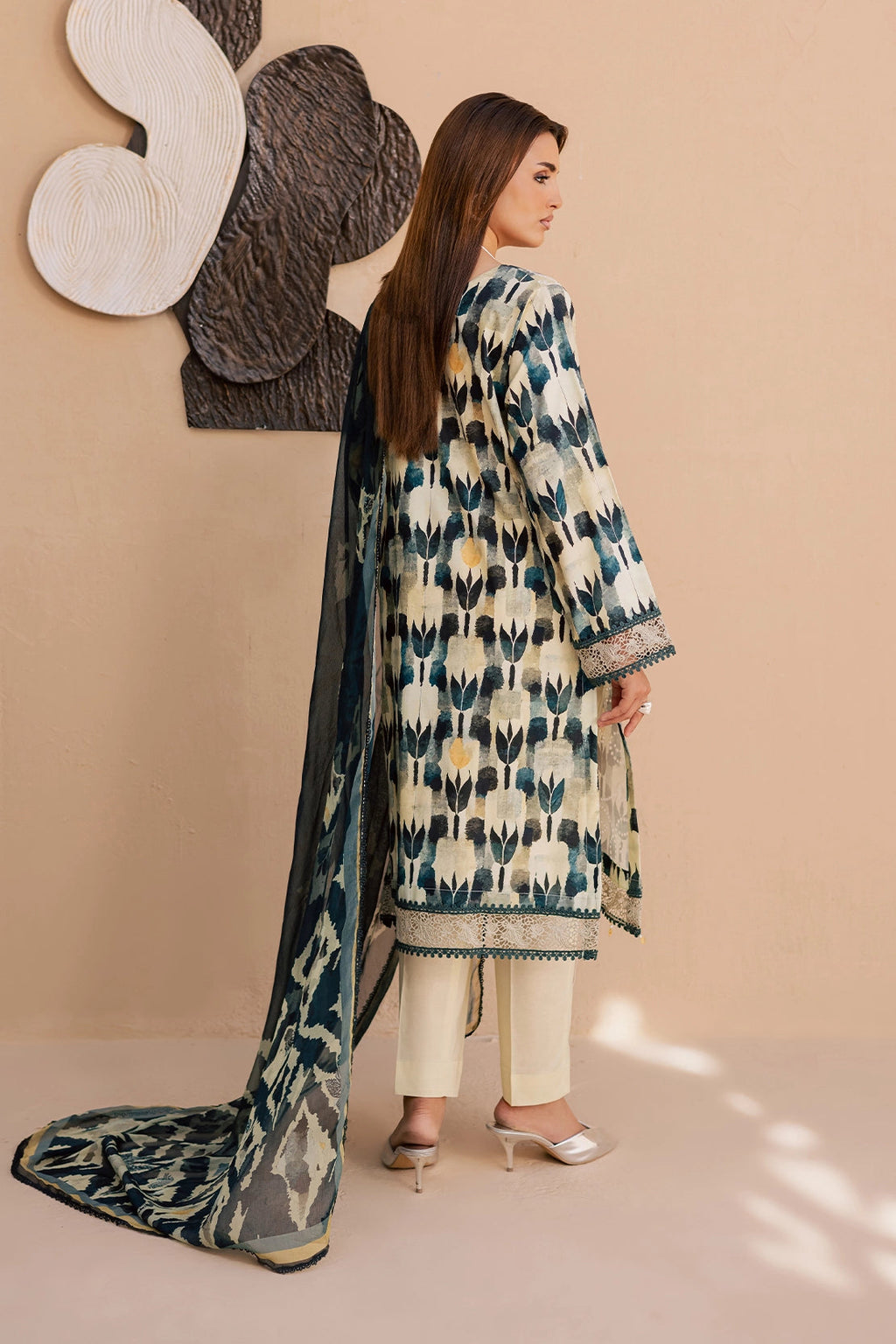 Rashid Tex Savoy Premium Embroidered Lawn – 3738 – Unstitched 3 Piece
