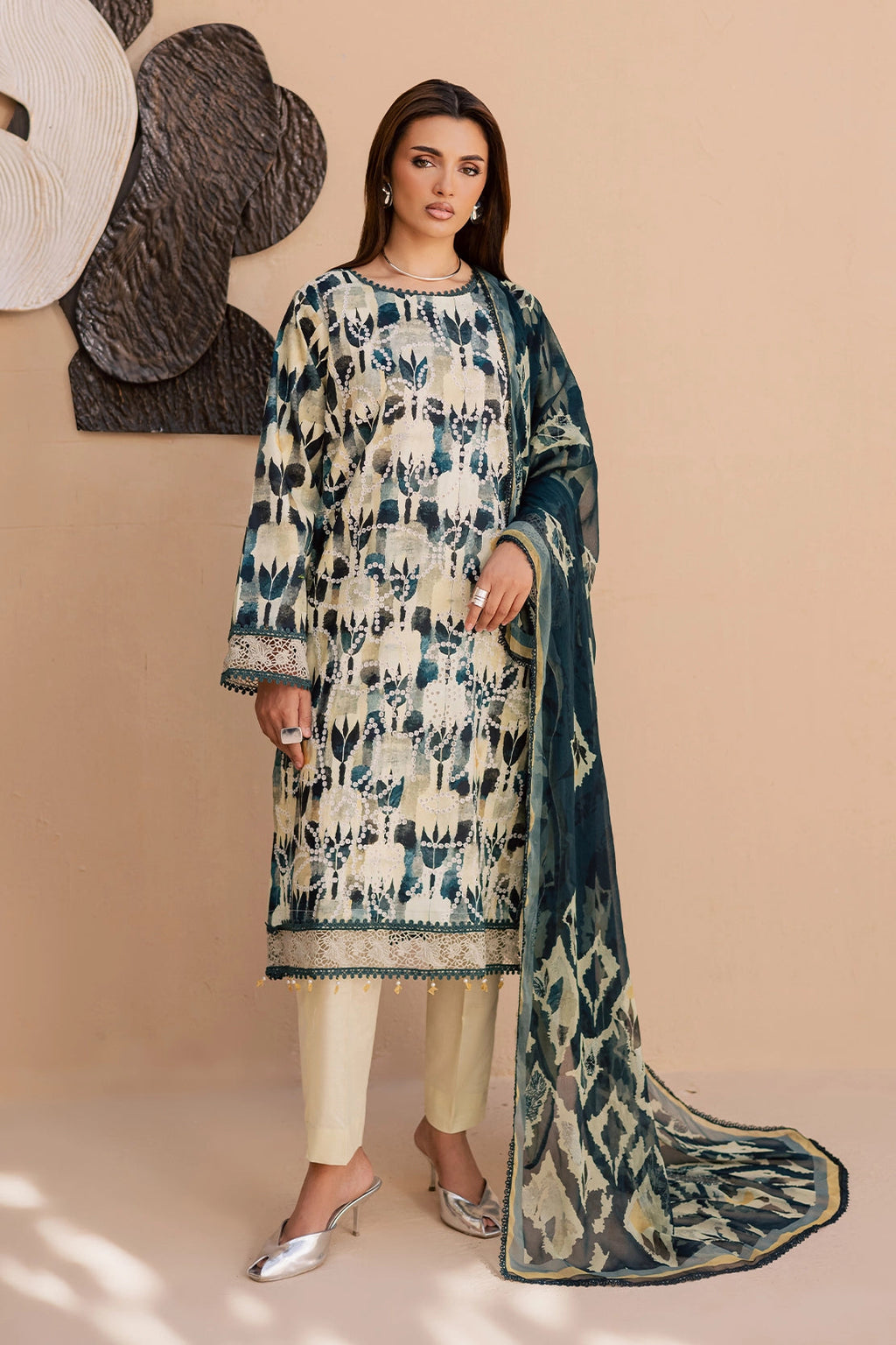 Rashid Tex Savoy Premium Embroidered Lawn – 3738 – Unstitched 3 Piece