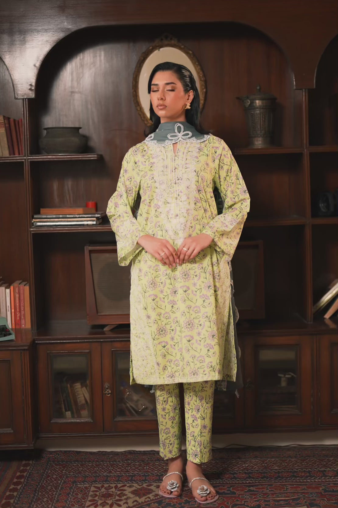 Rashid Tex Enara Garden Luxury Embroidered Lawn – 1005 – Unstitched 3 Piece