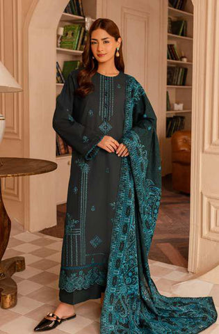 Bring charm to every winter moment with Manzil’s Embroidered Khaddar